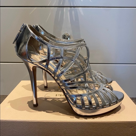 Gorgeous Sparkling Prada Heels Sandals - Picture 2 of 8